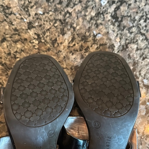 Kelly & Katie Black adjustable strap Heeled Sandals with Chunky Block Heel EUC 8 - Picture 14 of 16